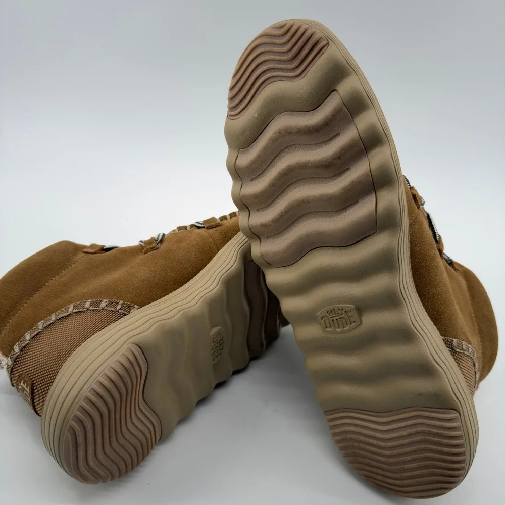 Hey Dude Reyes Suede Tan Women 9 Ankle Boots Mid Top Chukka
